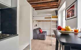 Lovely Mezzanine Studio In The Heart Of Paris 3M